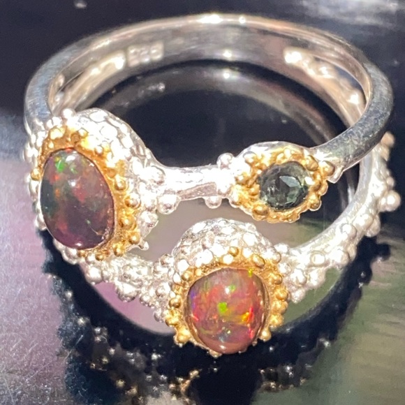 Gorgeous Genuine Ethiopian Opal Sapphire Ring - Picture 15 of 16